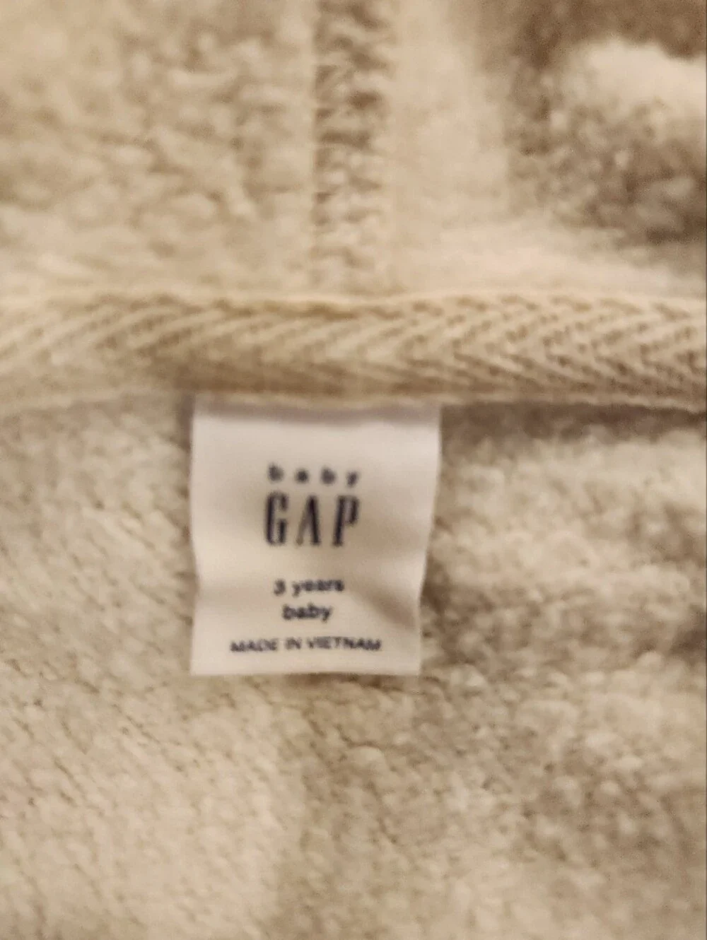 GAP Cream Hoodie with Multicolor Heart Print, Size 3T